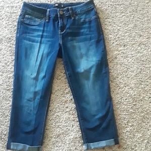 YMI Wanna Betta Butt? Dark wash capris